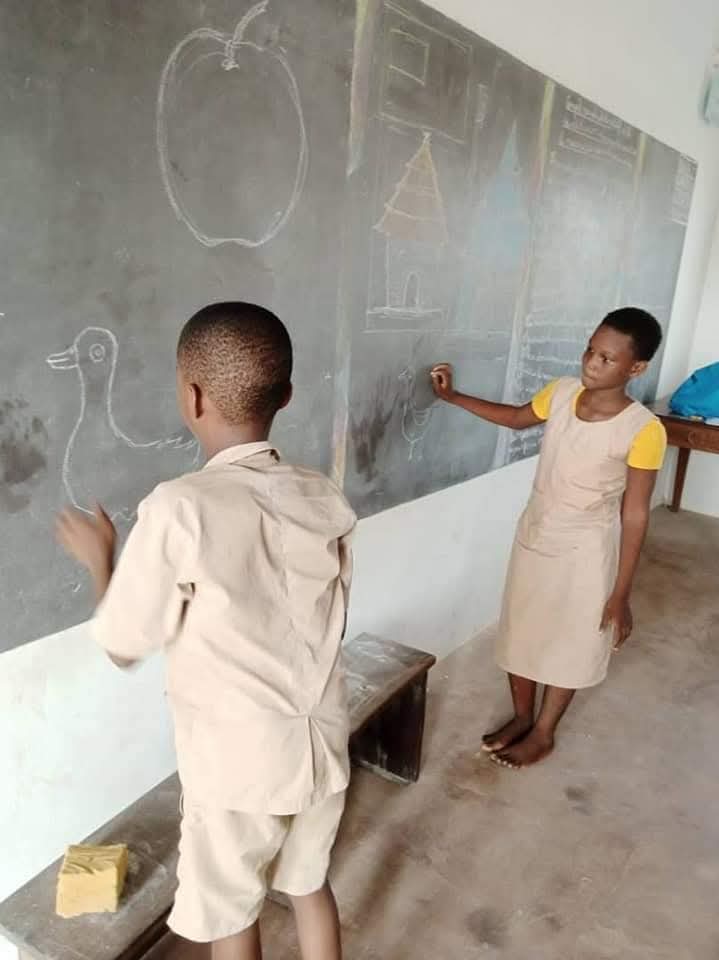 Renforcement de capacité des écoliers en dessin — Ménontin Nord, Cotonou — photo 6